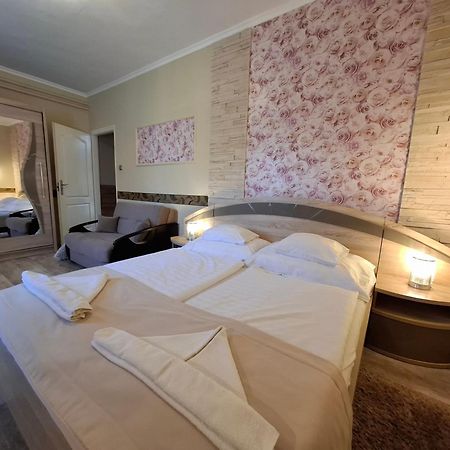 Kek Laguna Wellness Apartmanok 에게르잘록 외부 사진