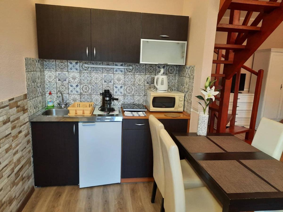 Kek Laguna Wellness Apartmanok 에게르잘록 외부 사진