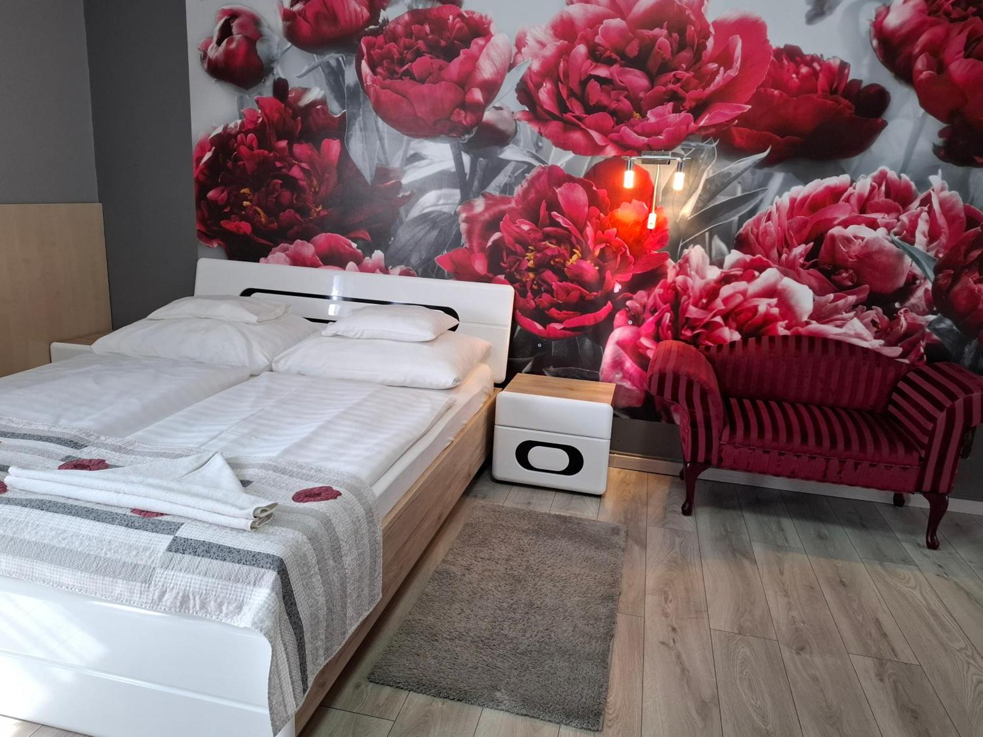 Kek Laguna Wellness Apartmanok 에게르잘록 외부 사진
